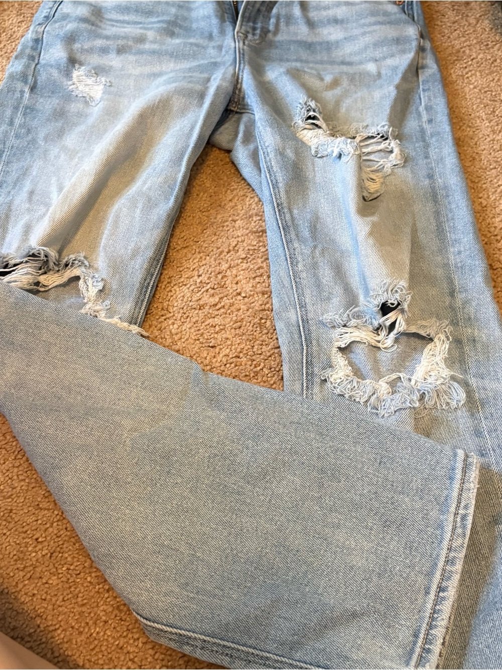 American Eagle Outfitters Light Blue Distressed Straight Leg Jeans - Picture 2 of 4